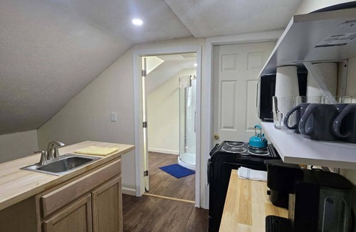 Providence Apartment | Nice apartment near Whole Foods, Brown University, Miriam Hospital, Downtown