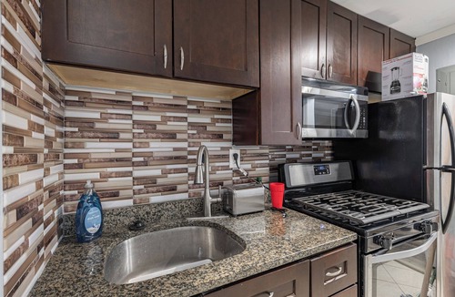 Anacostia Apartment | Nice Cozy Apartment 3-Beds Easy Parking