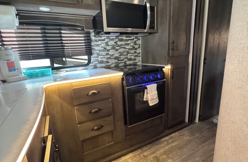 Squaw Valley House | Nice RV in the foothills just below Sequoia/Kings Canyon National Parks.