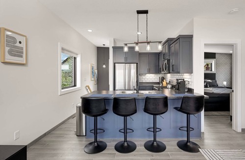 Northeast Minneapolis Apartment | Nordeast Alley Loft | Sauna | Game Room