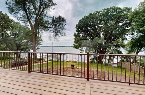 Spirit Lake House | North Bay Horizon House on West Lake