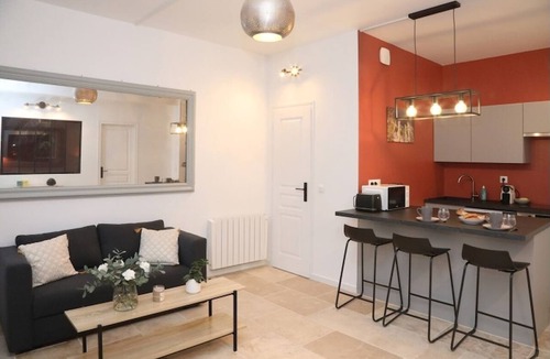 Senlis Apartment | Notre Dame de Senlis par La Boite en plus