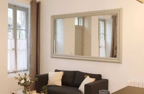 Senlis Apartment | Notre Dame de Senlis par La Boite en plus