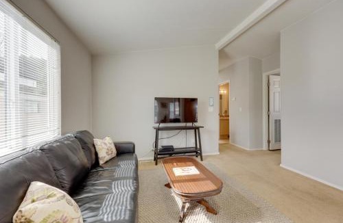 Oak View House | Oak View Home - Close to Beaches & Trails!