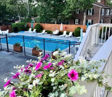 South Yarmouth Hotel | Ocean Breeze Motel
