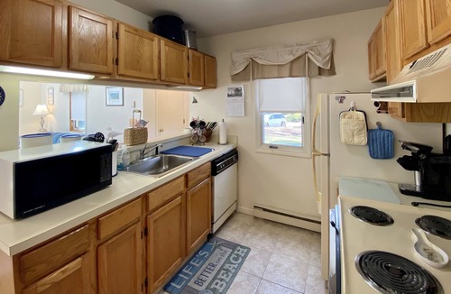 Brewster Condo | Ocean Edge Delight in Howland/Fletcher Village in Brewster near Cape Cod Bay.