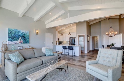Morro Bay Condo | Ocean front, rock view: Salty Sister 3Bdrm with outdoor patios to gather