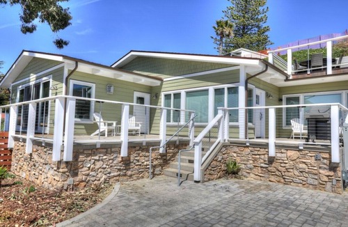 Morro Bay Condo | Ocean front, rock view: Salty Sister 3Bdrm with outdoor patios to gather