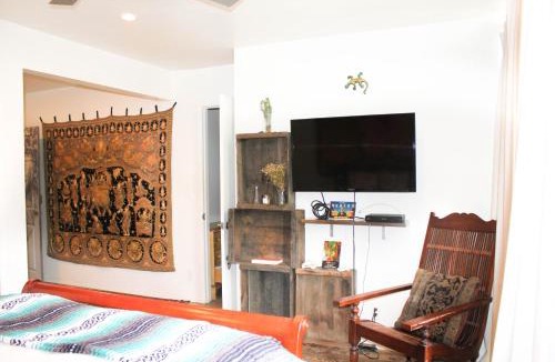 Venice Hostel | Ocean Front Vortex Female Hostel private rooms Free bikes