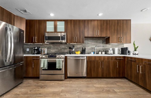 Ocean Park Apartment | Ocean Jasper – 2BR Santa Monica - Ocean View, Rooftop Pool, Private Access