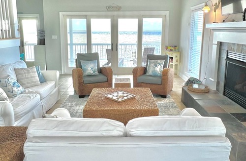 Ocean Springs House | Ocean Springs Beach Front Property with Breathtaking Views of the Gulf!