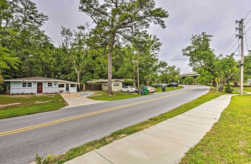 Biloxi Cottage | Ocean Springs Getaway - Walk to Beach & Downtown!