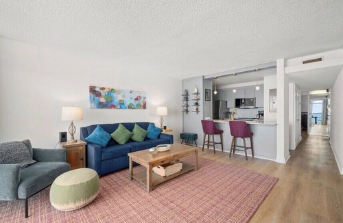 Little Salisbury Condo | Oceanfront 2 Bedroom-Sleeps 8-Linens-Laundry-Pool
