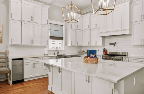 Gulfport House | Oceanfront Beach Retreat/11 Beds/Sleeps 18/Gulfport