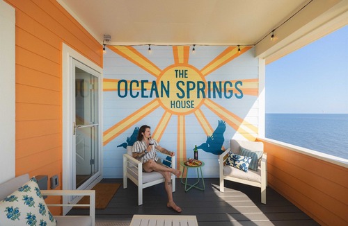 Ocean Springs House | Oceanfront, Hot tub, Firepit, Kayaks, Dog-Friendly