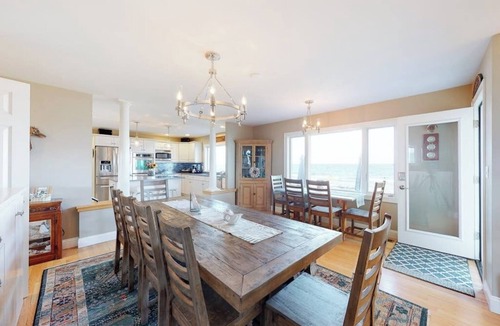 Rye House | Oceanfront Stunner w/Kayaks, Beach Gear, Fireplace, Amazing Water Views & Pond