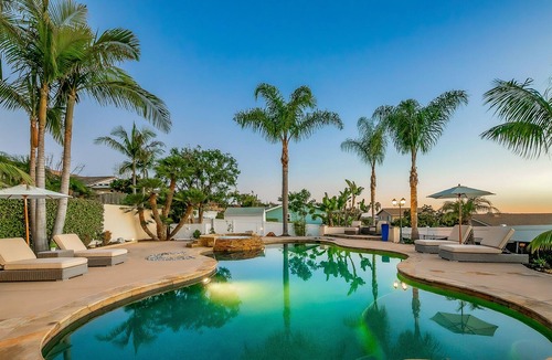Olde Carlsbad House | Oceanview luxury home with private pool, hot tub, outdoor kitchen, & gas grill