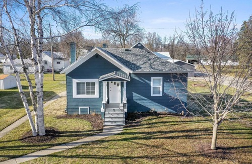 Oconto House | Oconto Hideaway- Mid/Long term stays welcome!