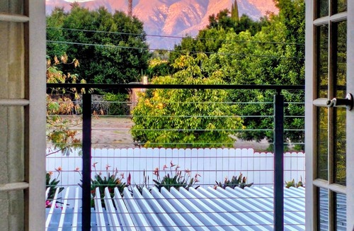 Mira Monte House | Ojai Pink Moment Retreat