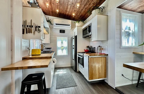 Ojai Cottage | Ojai Wilderness Off-Grid Tiny House