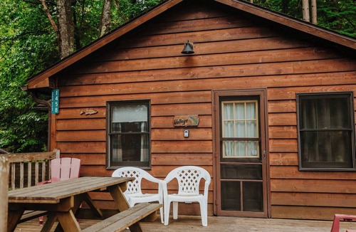 Arbor Vitae House | Old Stoney's Walleye- PET FRIENDLY