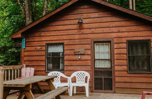 Arbor Vitae House | Old Stoney's Walleye- Pet Friendly