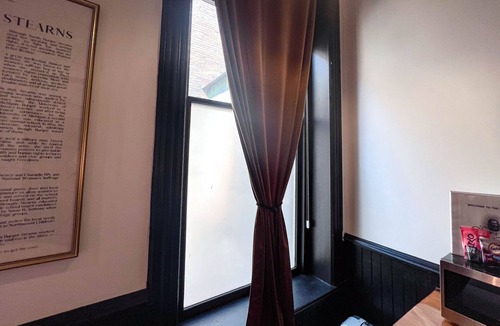Downtown - Waterfront House | Oliver Inn | Suite 18 | Sarah Burger Stearns