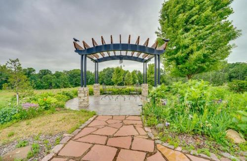 Pierce County Apartment | On 30 Acres w/Trails & Garden: Stockholm Cabin!