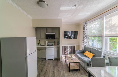 Falmouth Apartment | One Bedroom Apartment Located in Downtown Falmouth