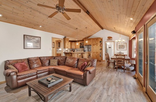 Woodlands Cabin | One Hundred Pines Equestrian Ranch at Big Bear Lake