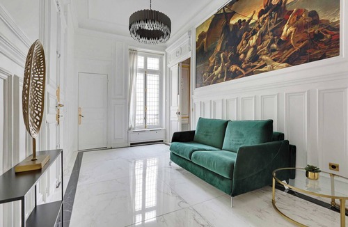 L'Europe Apartment | One-of-a-Kind Sumptuous Home near Parc Monceau