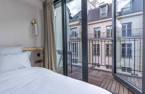 Chaussee-d'Antin Apartment | Opera - One bedroom apt. with balcony in Paris