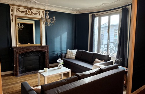 Saint-Lambert Apartment | Opposite the Parc des Expos and metro station, comfortable apartment for 7 people!