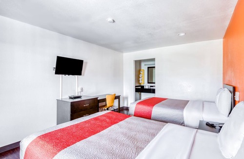 Broadmoor Hotel | OYO Hotel Baton Rouge East I-12 Louisiana
