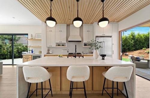 Pacific Beach House | Pacific Beach Luxury - Hot Tub/Sauna/Firepits/Ebikes/Surf/EV Charger/Garage