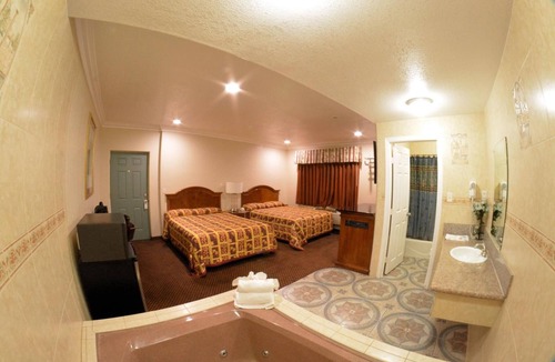 Five Points Northeast Hotel | Palace Inn Oxnard