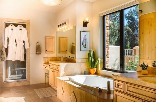 West Sedona House | Palatial Paradise with Breathtaking Views of Red Rock and Stunning Infinity Pool