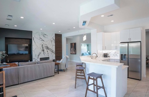 Sunburst House | Palm Luxe Estate: Luxury Desert Retreat Pool & Spa