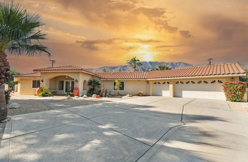 Racquet Club West House | Palm Springs Desert Oasis.