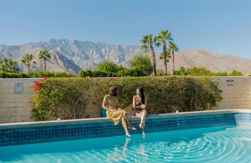 Racquet Club West House | Palm Springs Desert Oasis.