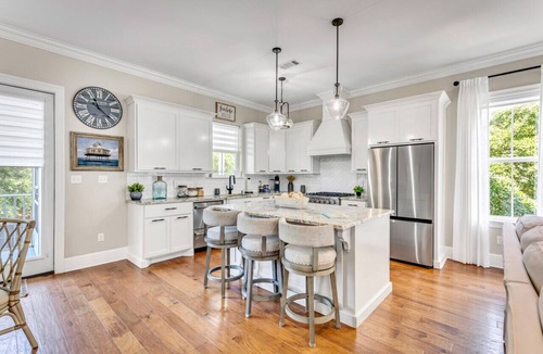 Pass Christian House | Paradise in the Pass|Sleeps 8|Swimming Pool|Backyard Oasis