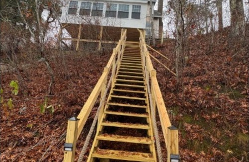 Bourne House | Paradise View Getaway - 4BR2BA - Stunning Lakeview