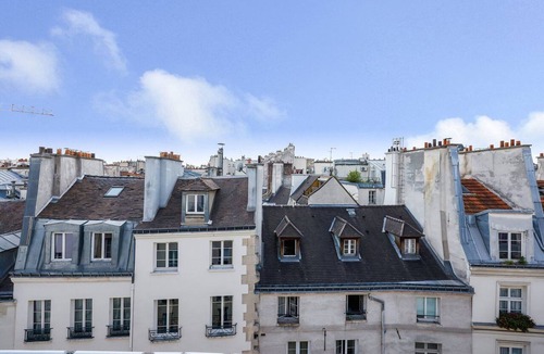 4th Arrondissement Apartment | Paris Marais Rosiers 3