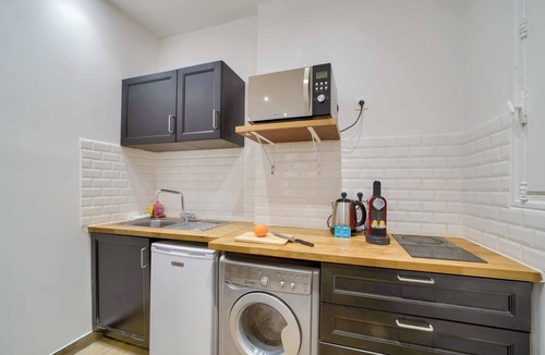 8th Arrondissement Apartment | ParisConciergerie - Studio Champs Elysees