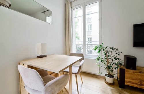Batignolles Apartment | Parisian Charm: Modern & Quiet