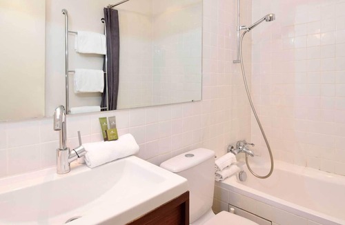 Quartier de Rochechouart Apartment | Parisian Home | 109175 | 1 chambre | Martyrs - Saint Georges - Trinité