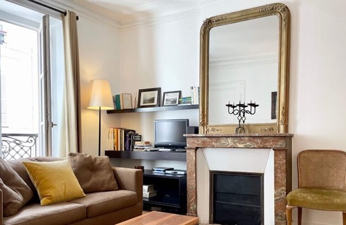 Quartier de Rochechouart Apartment | Parisian Home | 109175 | 1 chambre | Martyrs - Saint Georges - Trinité