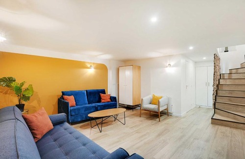 Quartier de Rochechouart Apartment | Parisian stay close to Montmartre - 2BR 8P