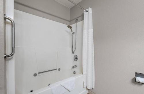 Ortonville Cabin | Park Inn by Radisson Ortonville