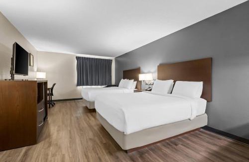 Ortonville Cabin | Park Inn by Radisson Ortonville
